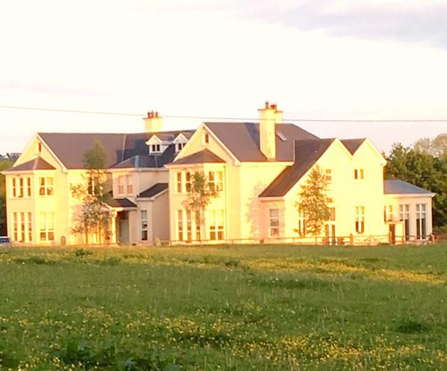 Rossmanagher House Банратті Екстер'єр фото